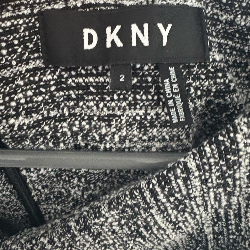 DKNY Women’s Size 2 Black White Textured Faux Wrap Sheath Work Dress - Picture 4 of 12